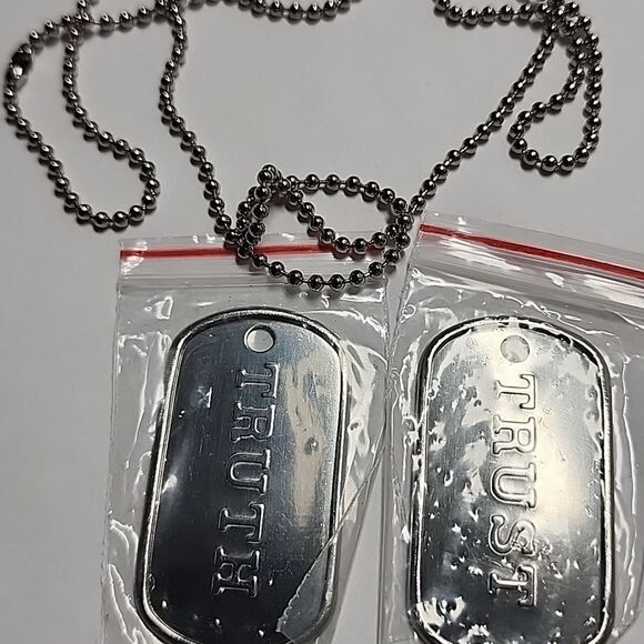 Silver Dog Tag Necklace Trust Truth - Picture 2 of 3